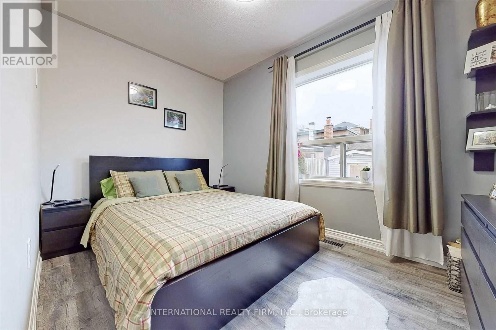 297 GILBERT AVENUE - Image 10