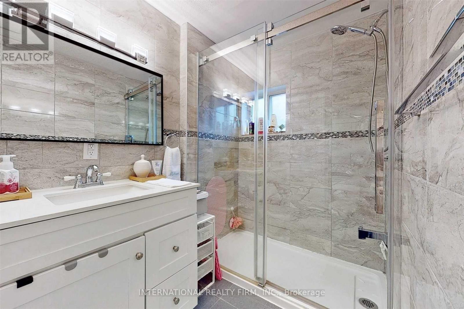 297 GILBERT AVENUE - Image 13