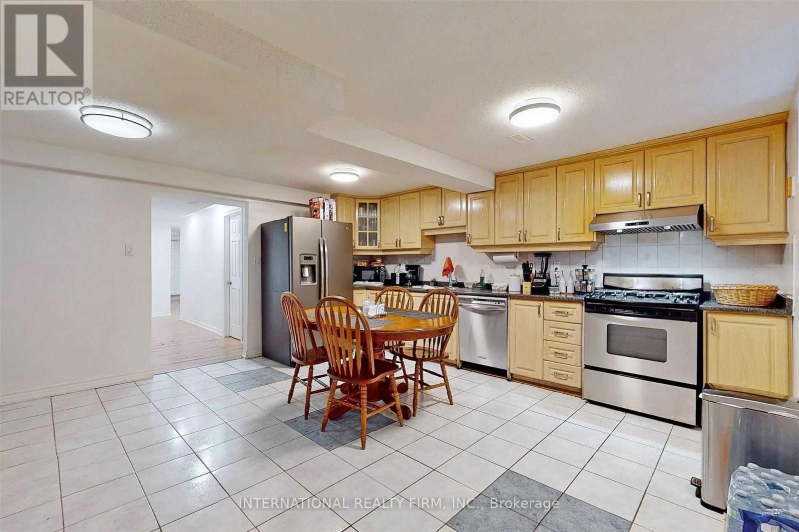 297 GILBERT AVENUE - Image 16