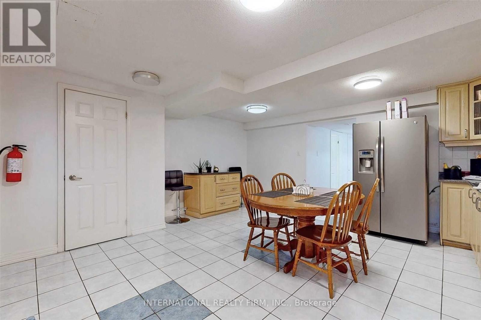 297 GILBERT AVENUE - 17