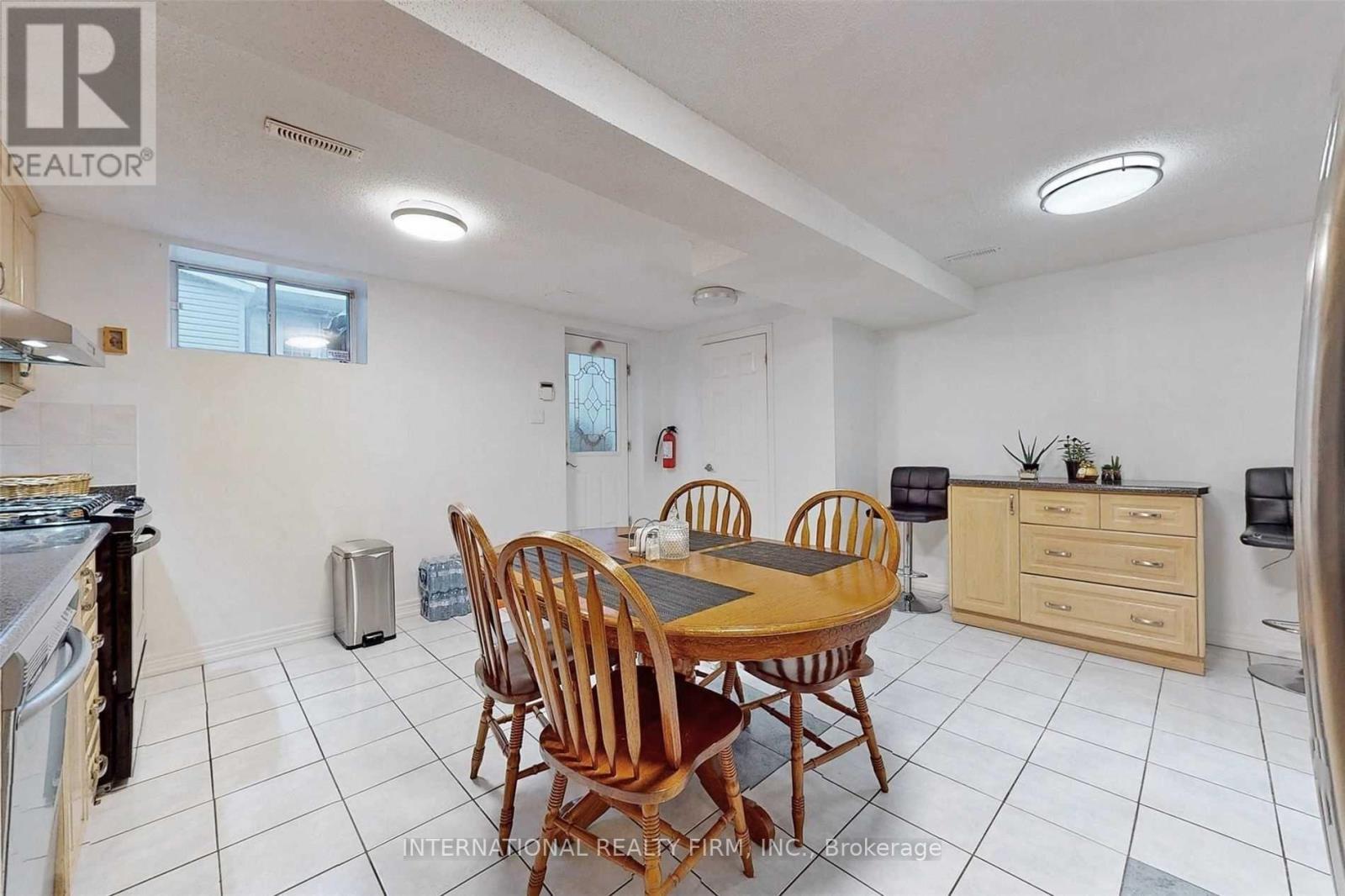 297 GILBERT AVENUE - Image 18