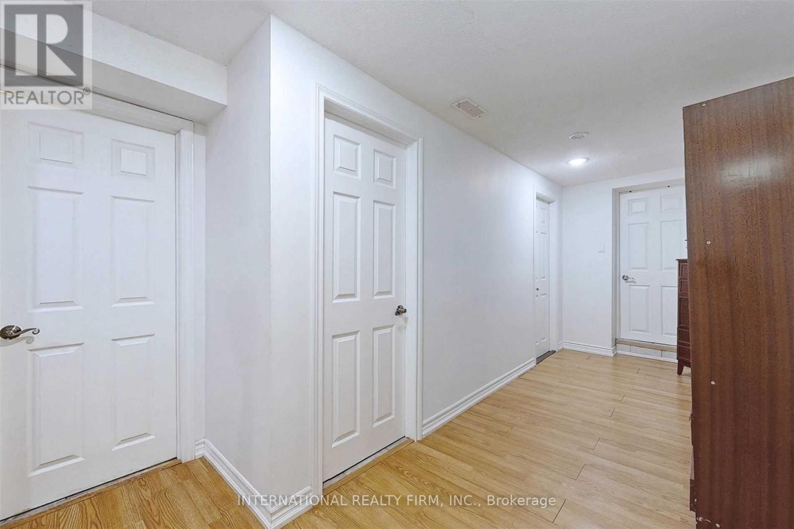 297 GILBERT AVENUE - Image 27