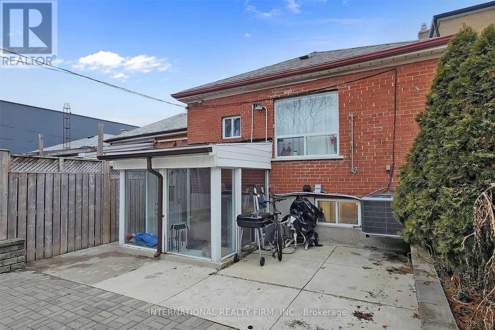 297 GILBERT AVENUE - Image 31