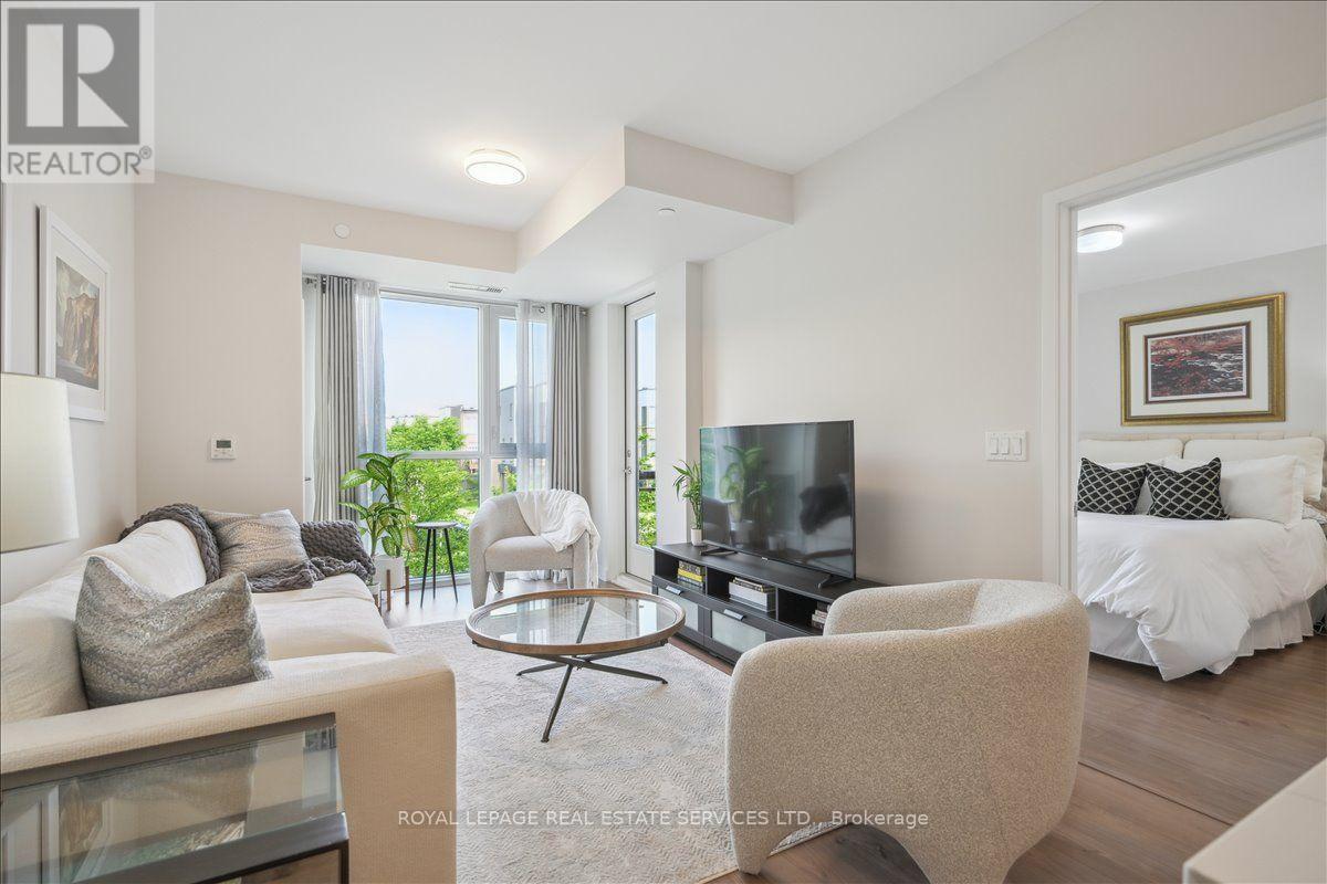 #211 168 SABINA DRIVE - 18