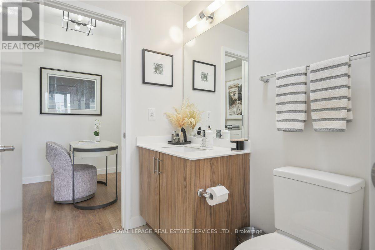 #211 168 SABINA DRIVE - 36