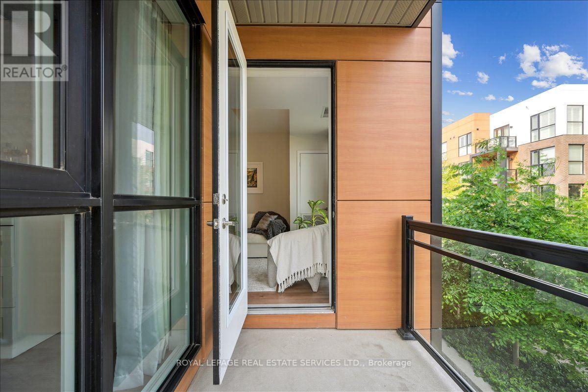 #211 168 SABINA DRIVE - 39