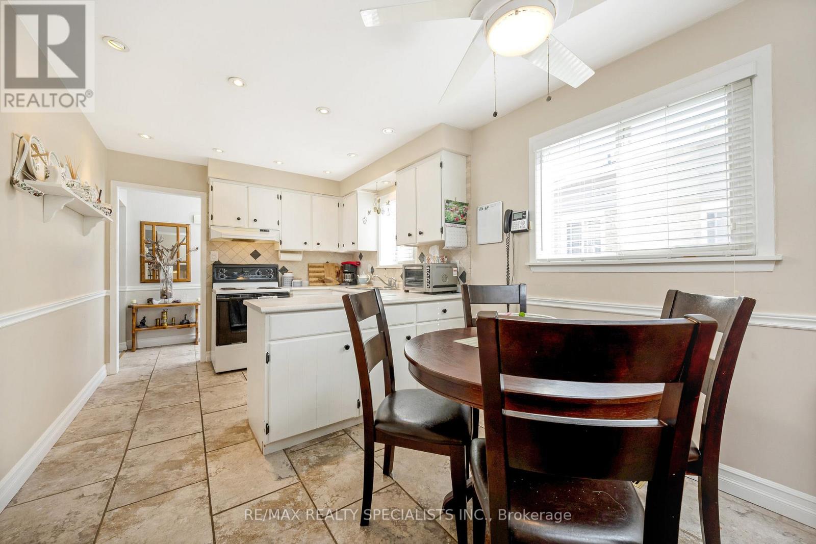 6356 CHAUMONT CRESCENT - 11