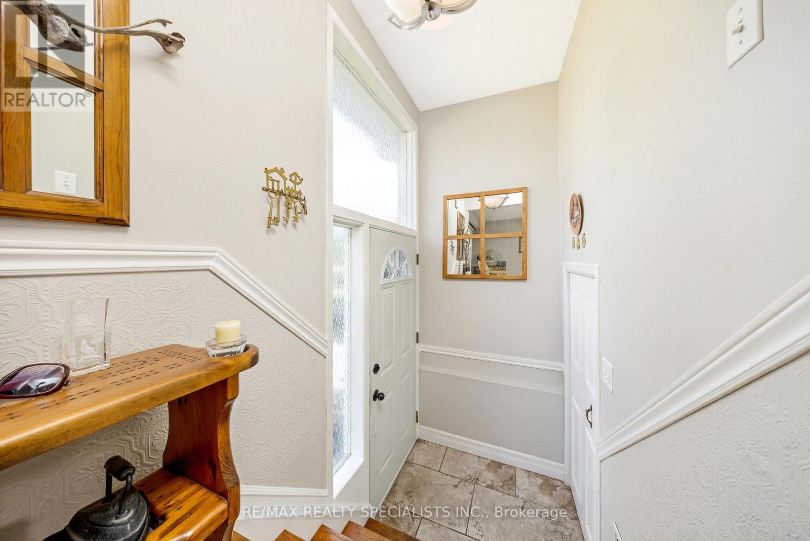 6356 CHAUMONT CRESCENT - 5