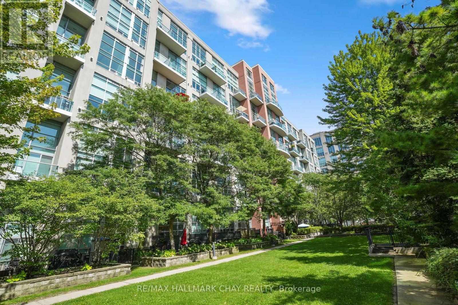 #307 200 MANITOBA STREET - 43