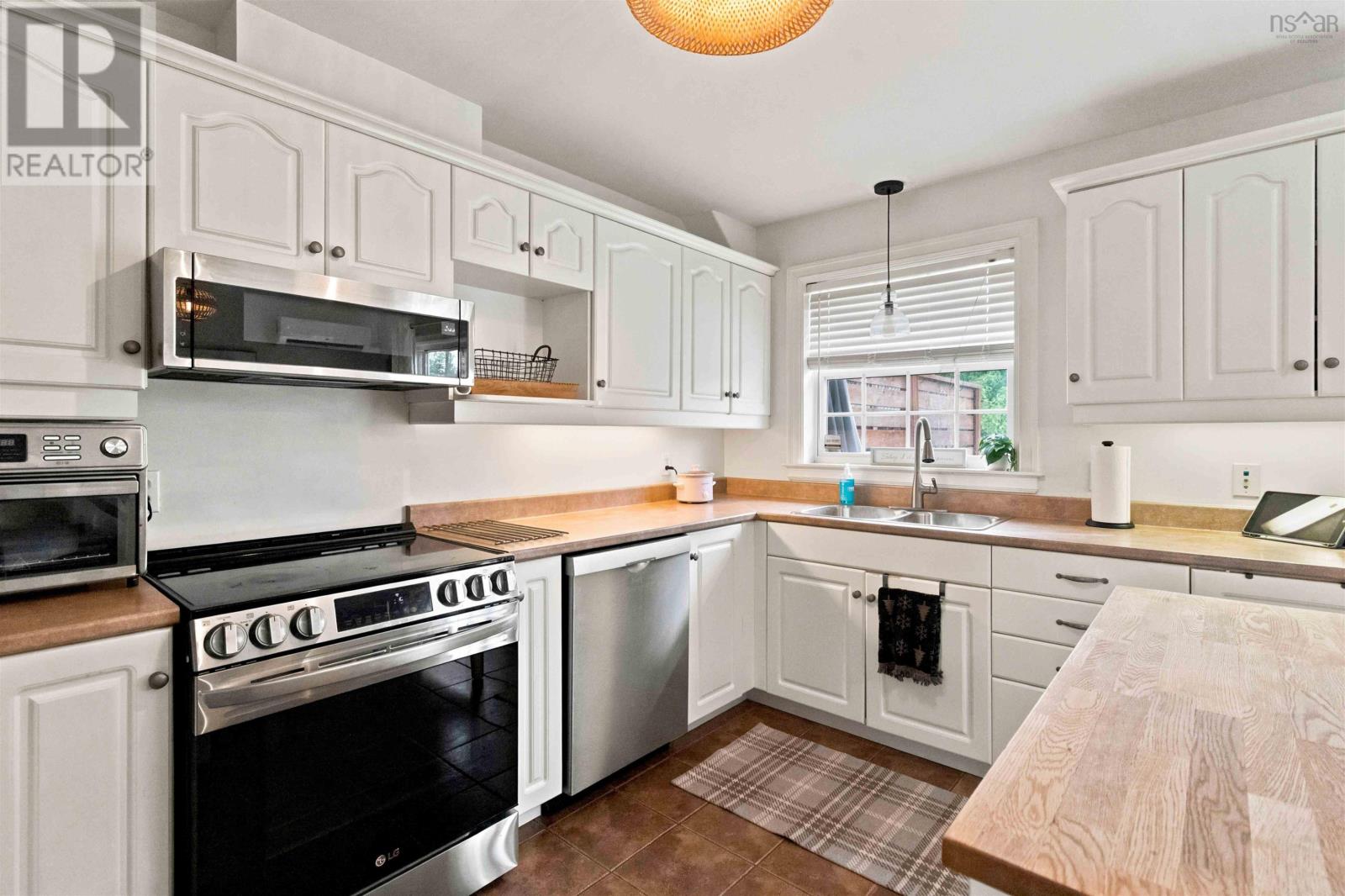 291 Rutledge Street, Bedford — photo 9