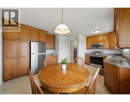 Eat in kitchen - 2223 Hall Road, Binbrook, ON L0R1C0 Photo 7