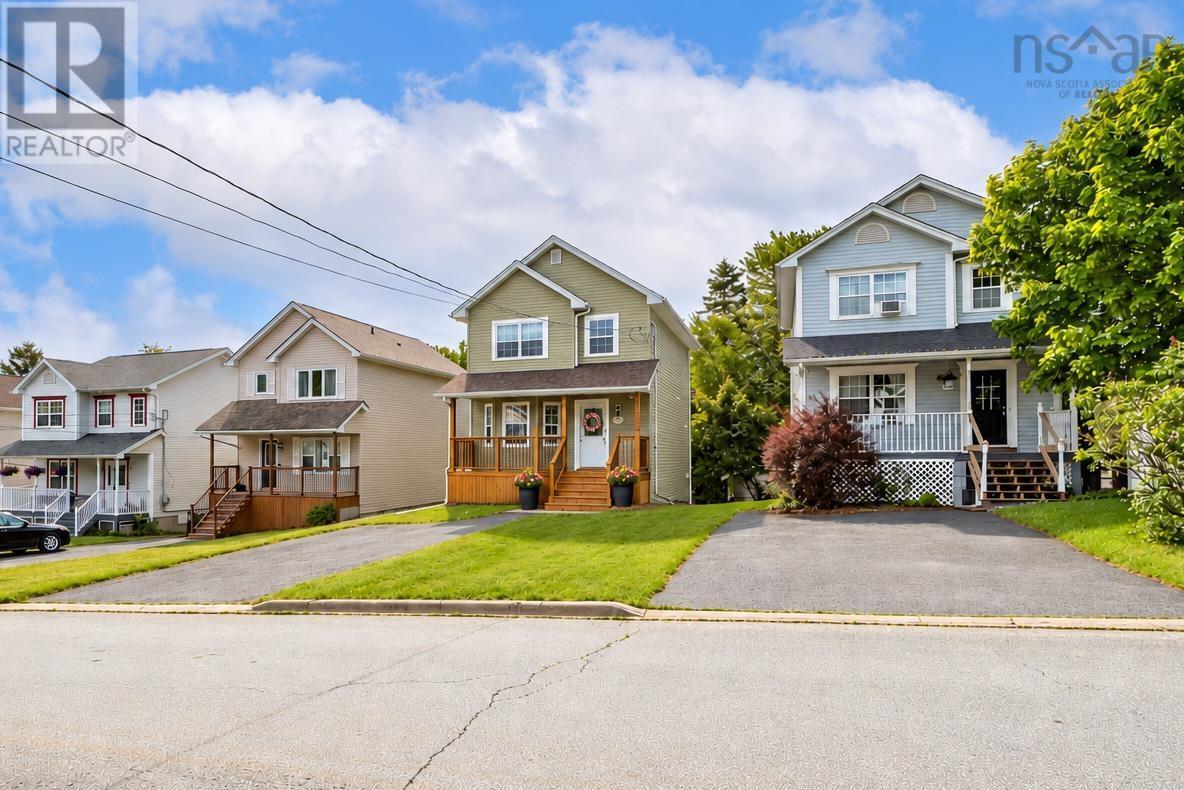 240 James Street, Timberlea — photo 2