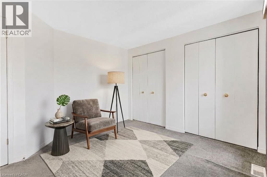 102 CHATEAU Crescent - 18
