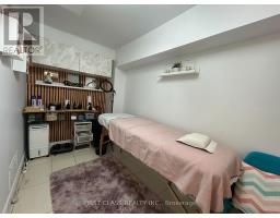 Front - 567 Oakwood Avenue, Toronto, ON M6E2X6 Photo 9