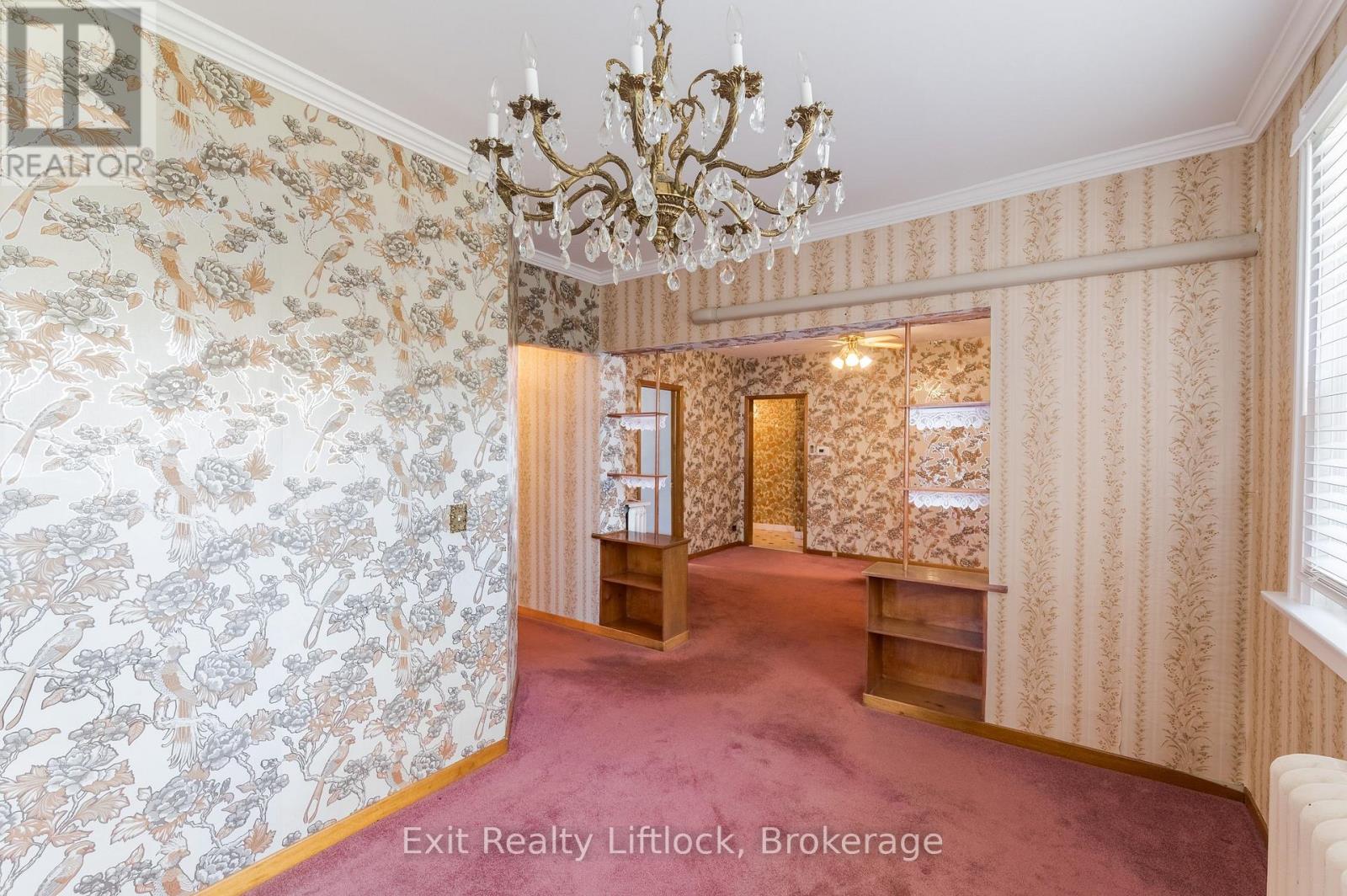 843 LOGAN AVENUE - Image 10