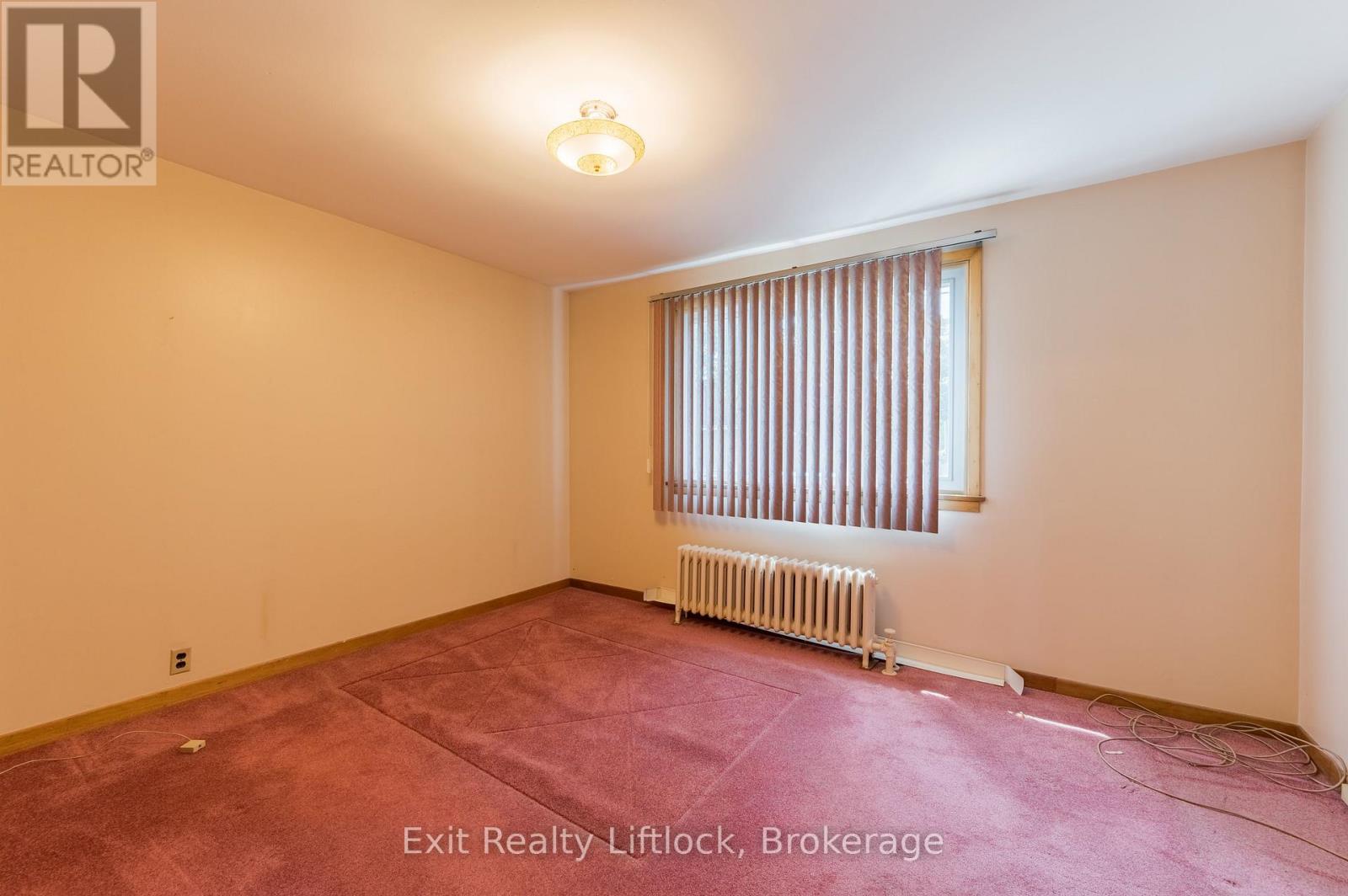 843 LOGAN AVENUE - 14