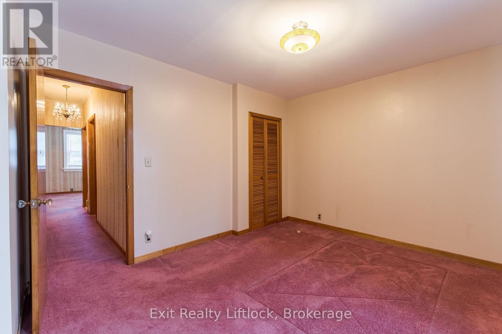 843 LOGAN AVENUE - 15