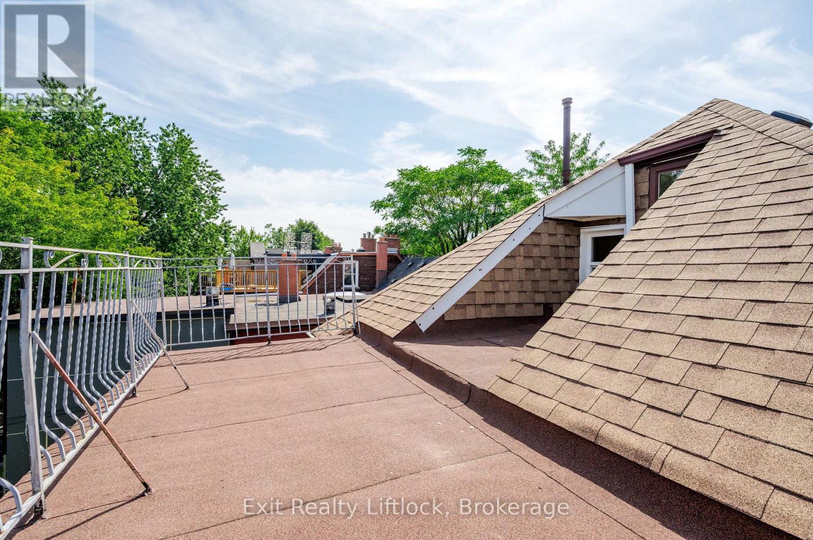 843 LOGAN AVENUE - 31