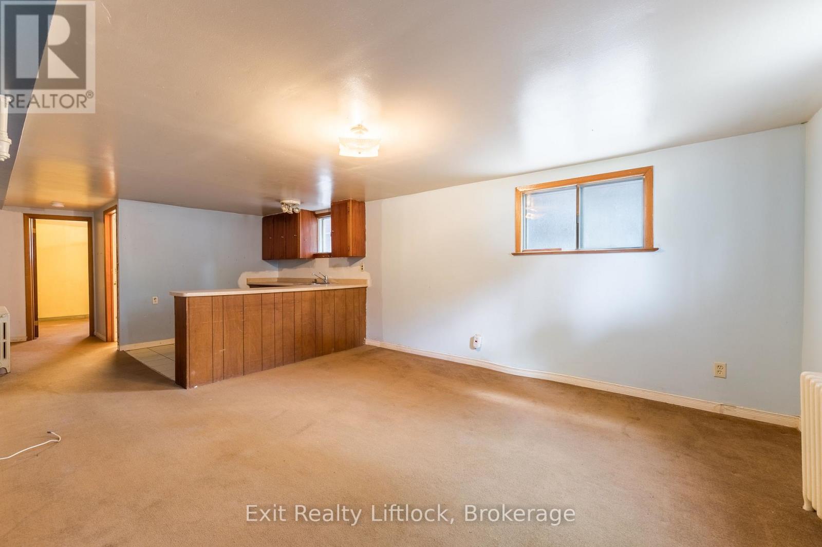 843 LOGAN AVENUE - 36