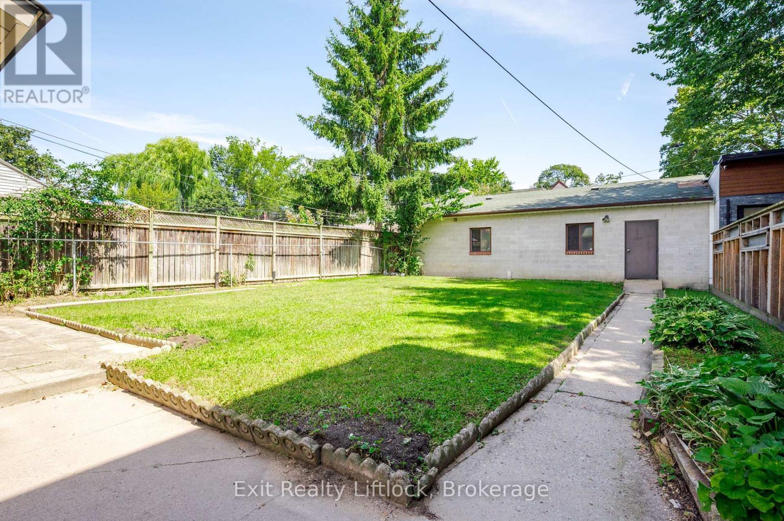 843 LOGAN AVENUE - Image 45