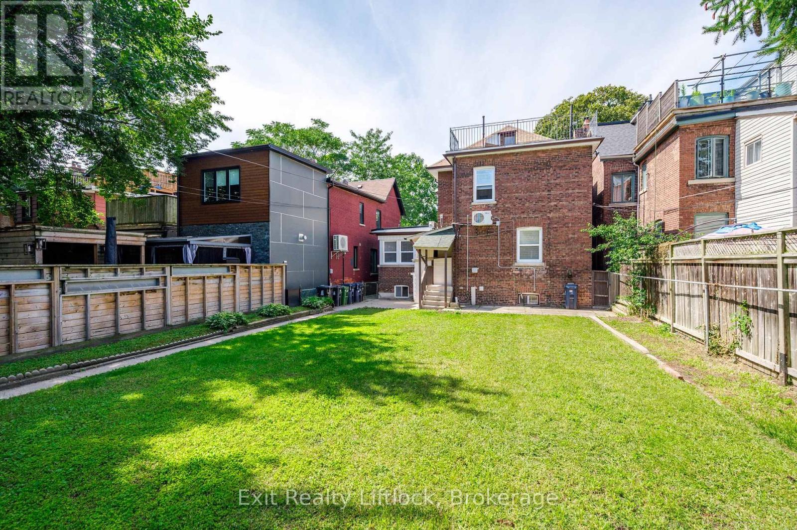 843 LOGAN AVENUE - 47