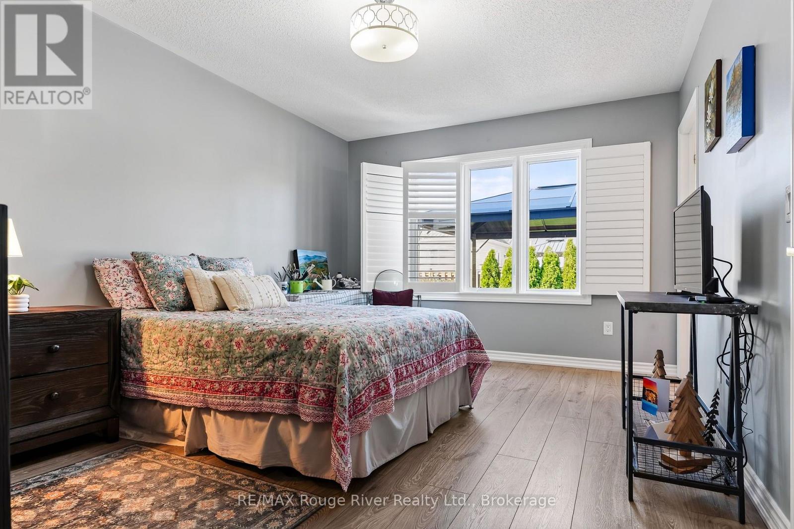 699 FISHER STREET - Image 23