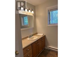 6 Marshall Crescent thumbnail 18