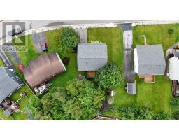 6 Marshall Crescent thumbnail 3