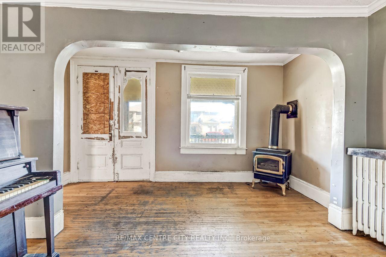 45 LOCUST STREET, St. Thomas — photo 3