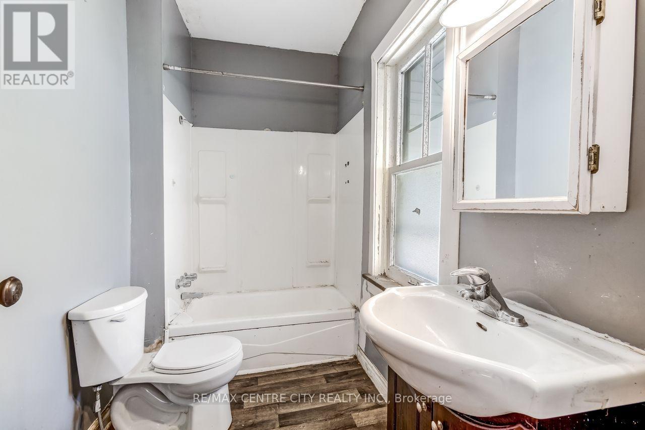 45 LOCUST STREET, St. Thomas — photo 6