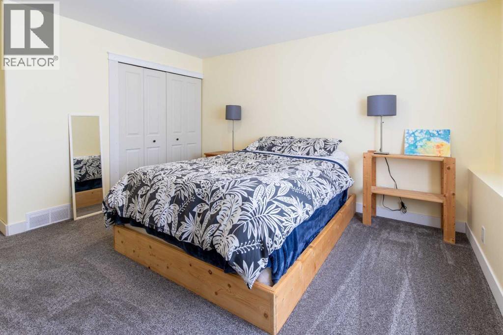 37 Laurel Place - 39