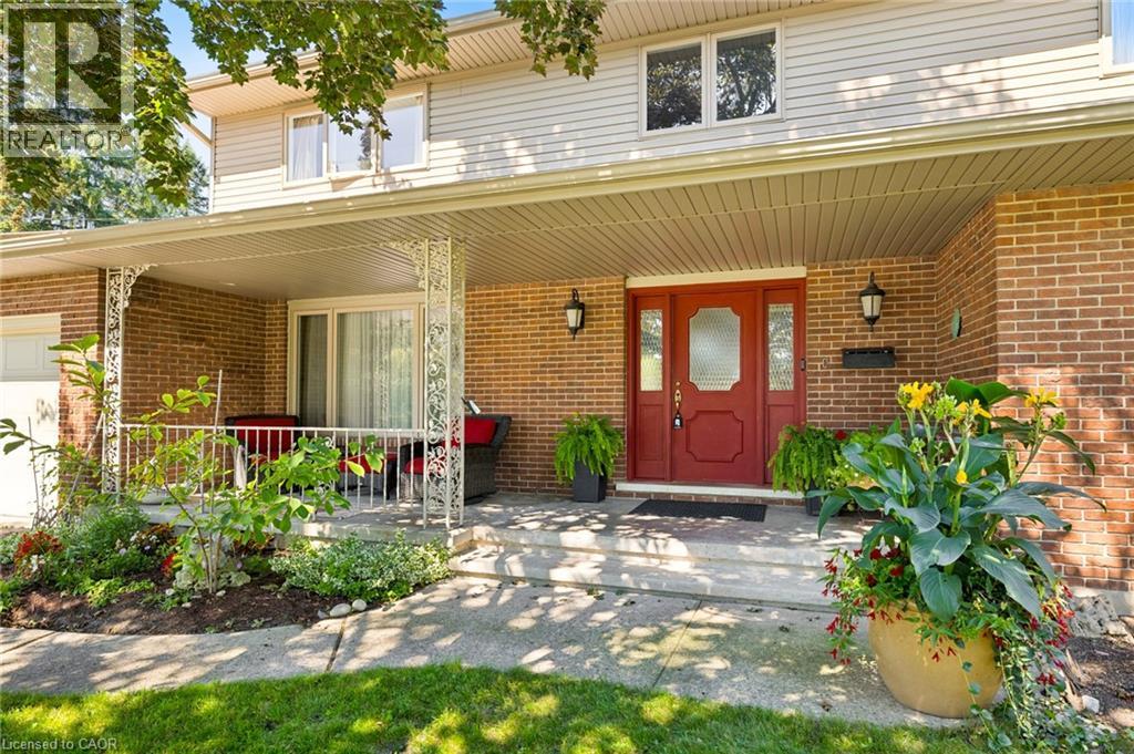 142 CARSON Drive, Kitchener — photo 5