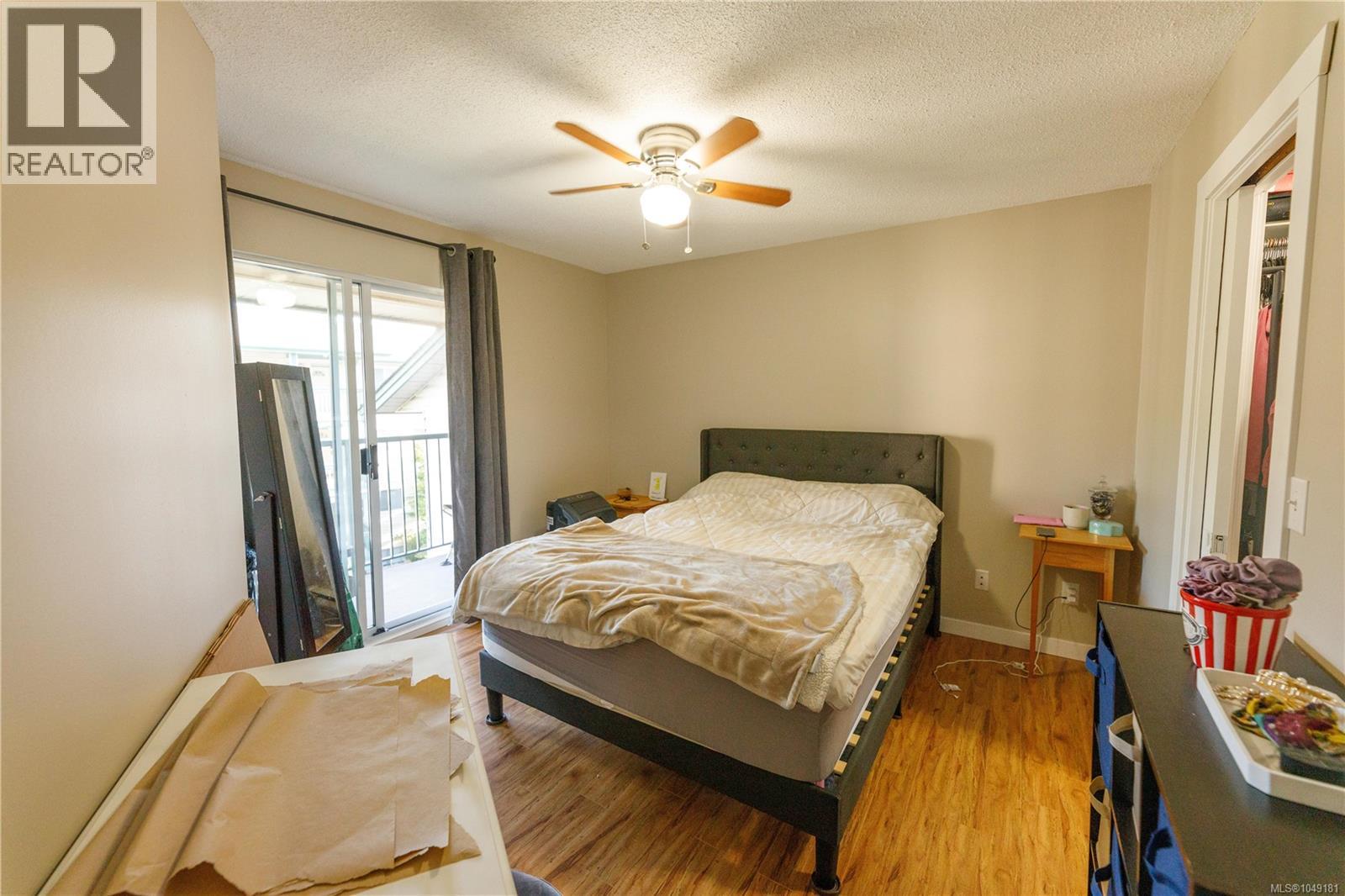 #203 1908 Bowen Rd - 11