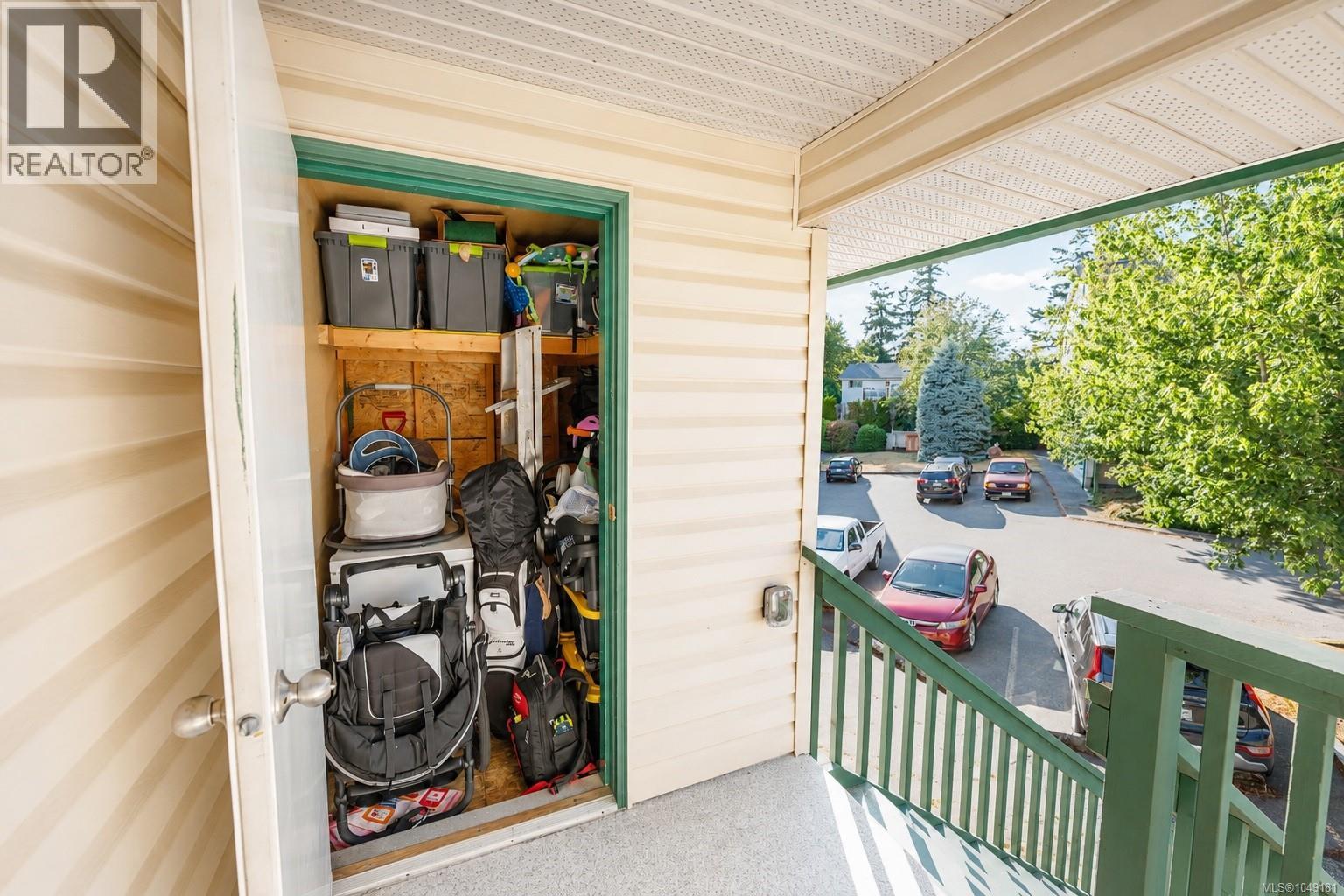 #203 1908 Bowen Rd - 20