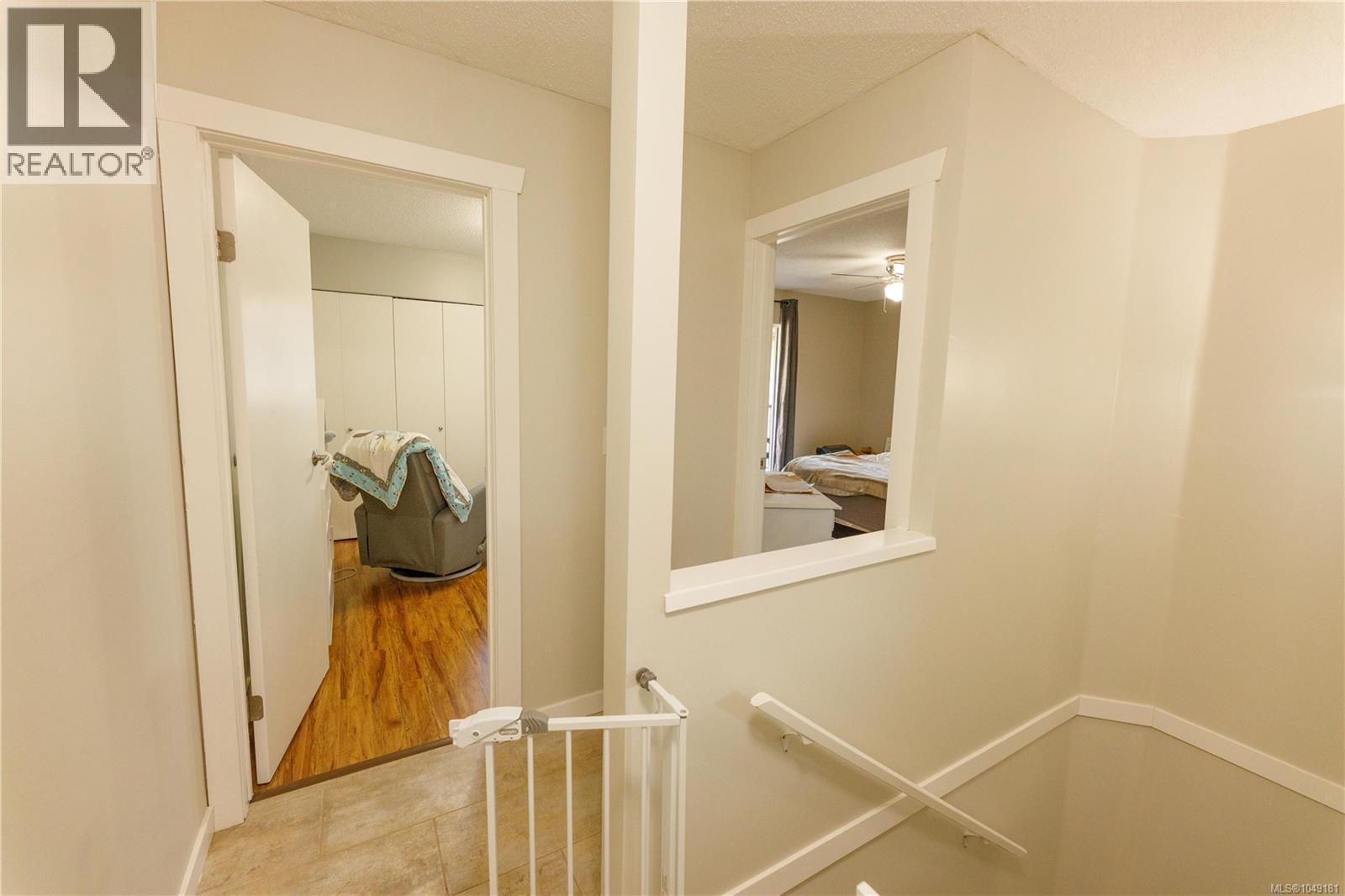 #203 1908 Bowen Rd - 8