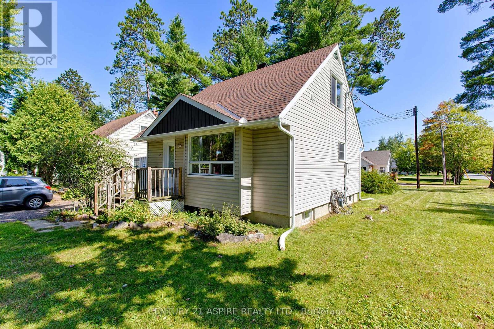 2 THOMSON CRESCENT, Deep River — photo 4
