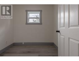 9 Farmdale Road thumbnail 10