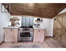 184 Bayview Street thumbnail 18