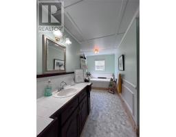 184 Bayview Street thumbnail 31