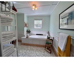 184 Bayview Street thumbnail 32