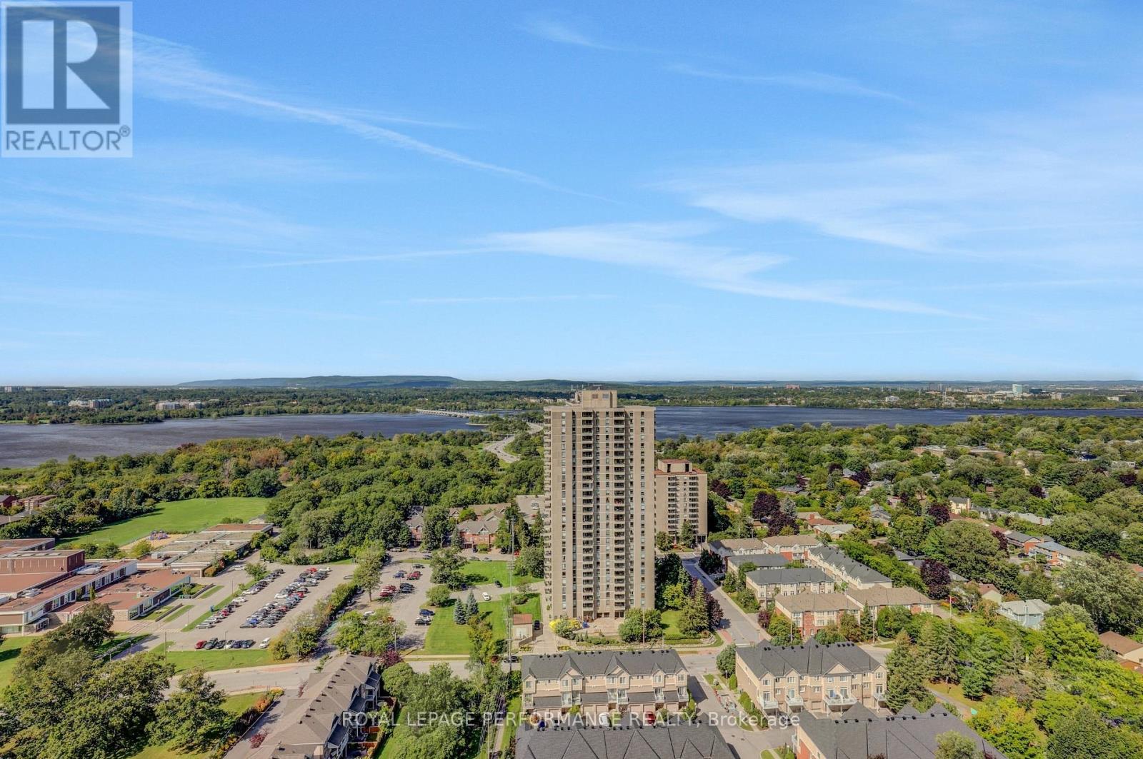 2603 - 38 Metropole Private