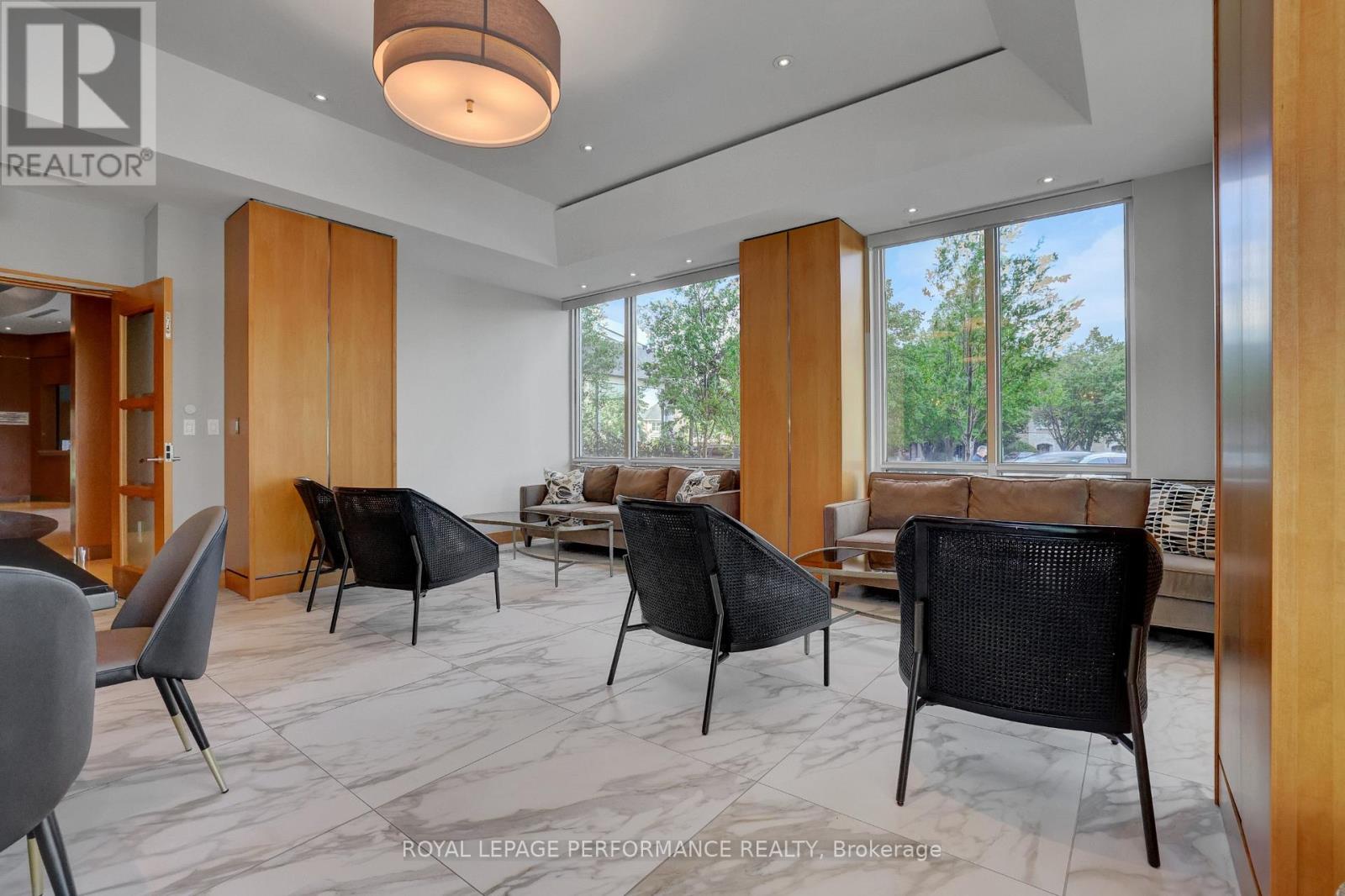 2603 - 38 Metropole Private