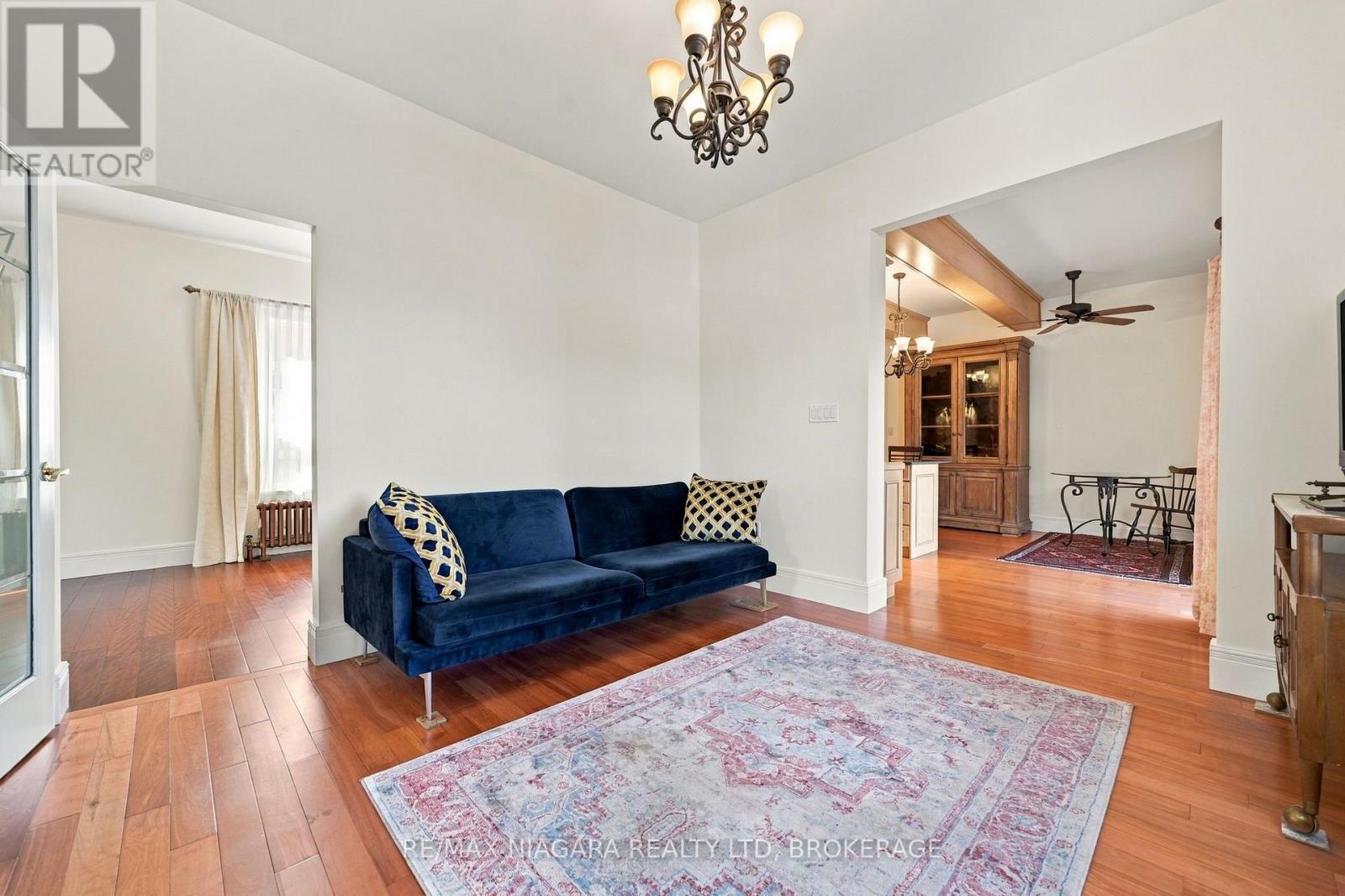 8 TRAFALGAR STREET - Image 13