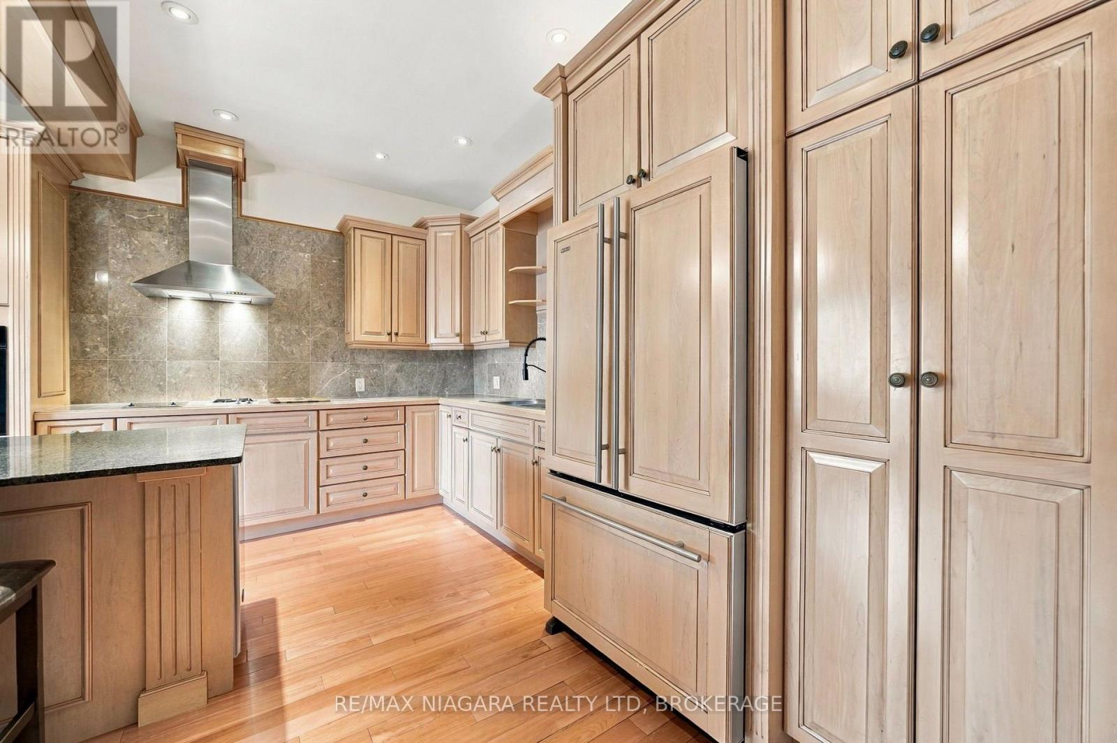 8 TRAFALGAR STREET - Image 17
