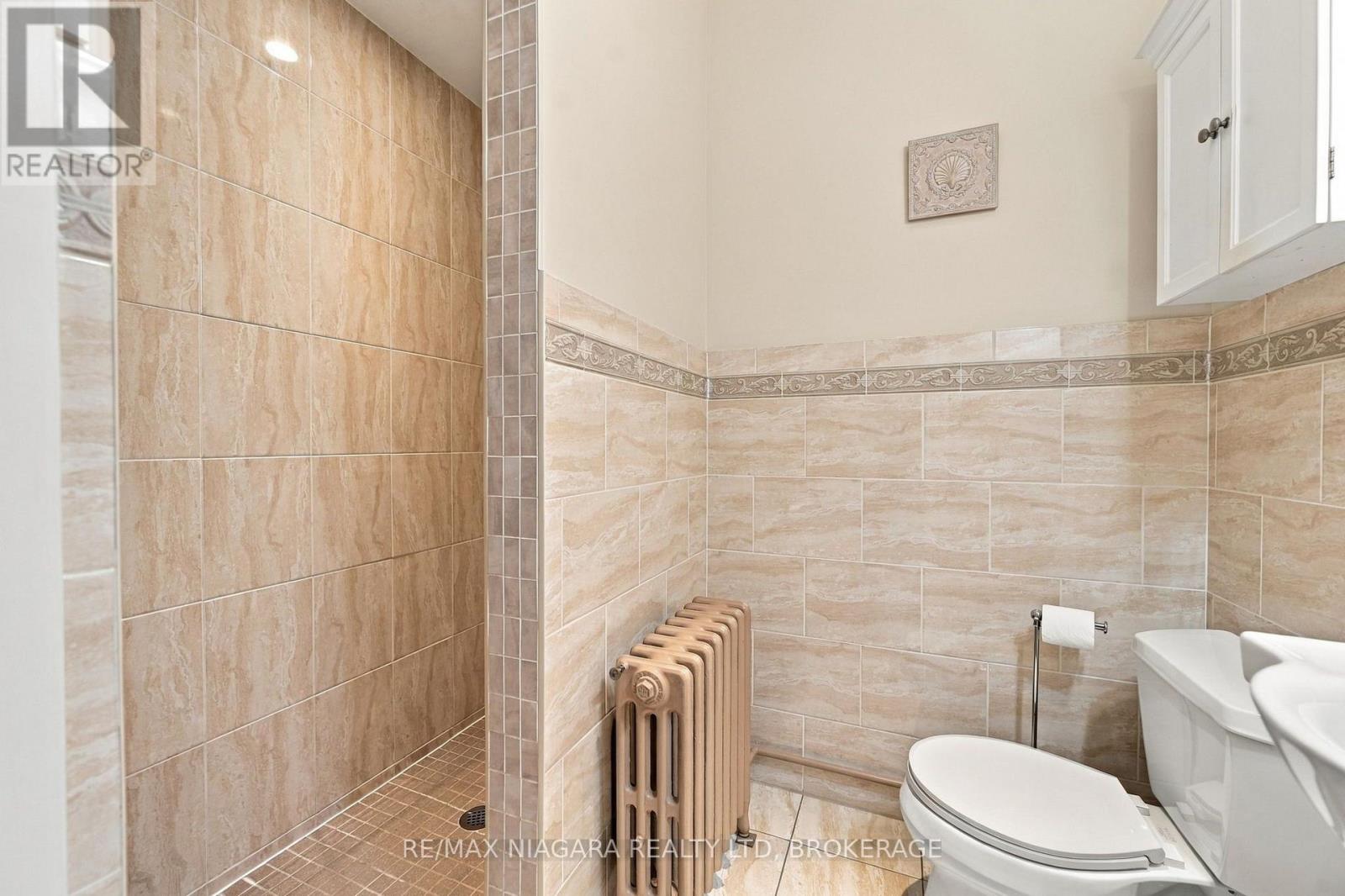 8 TRAFALGAR STREET - Image 24