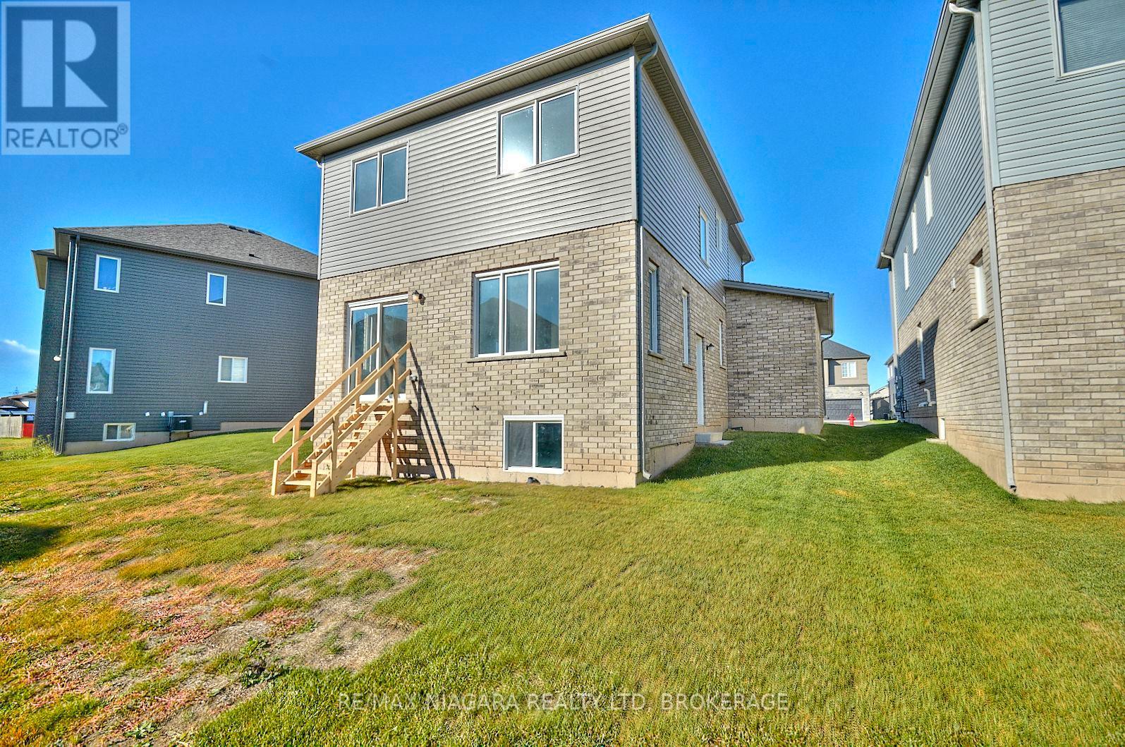 226 BETHUNE AVENUE, Welland (Lincoln/Crowland) — photo 3