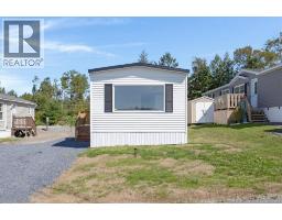 41 Susan Drive, photo 2