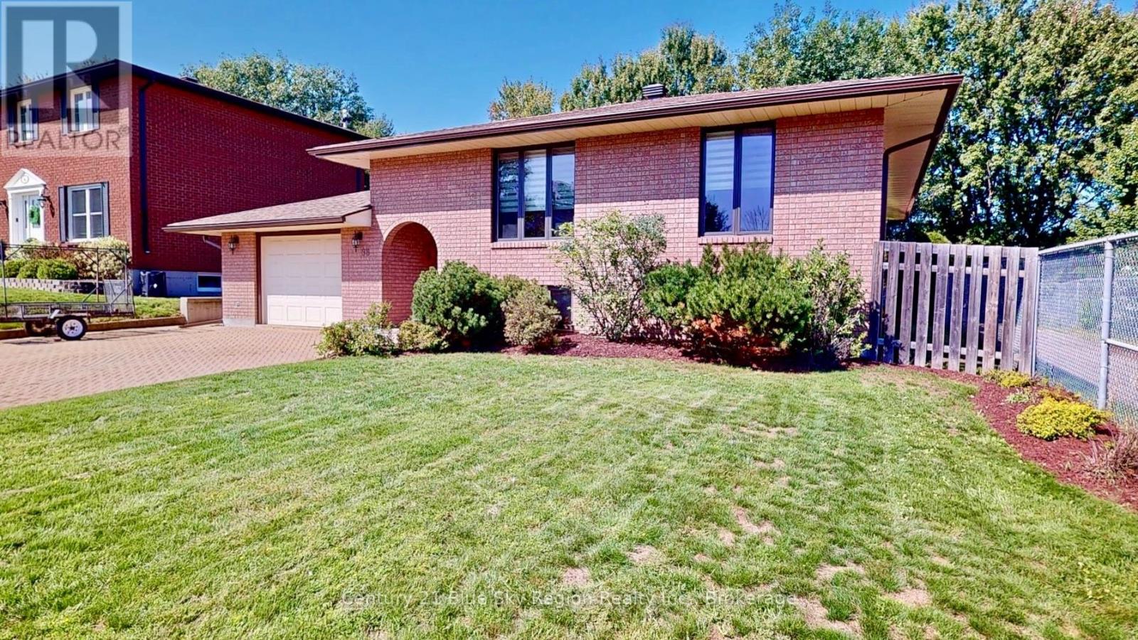 98 LABRECHE DRIVE - 1