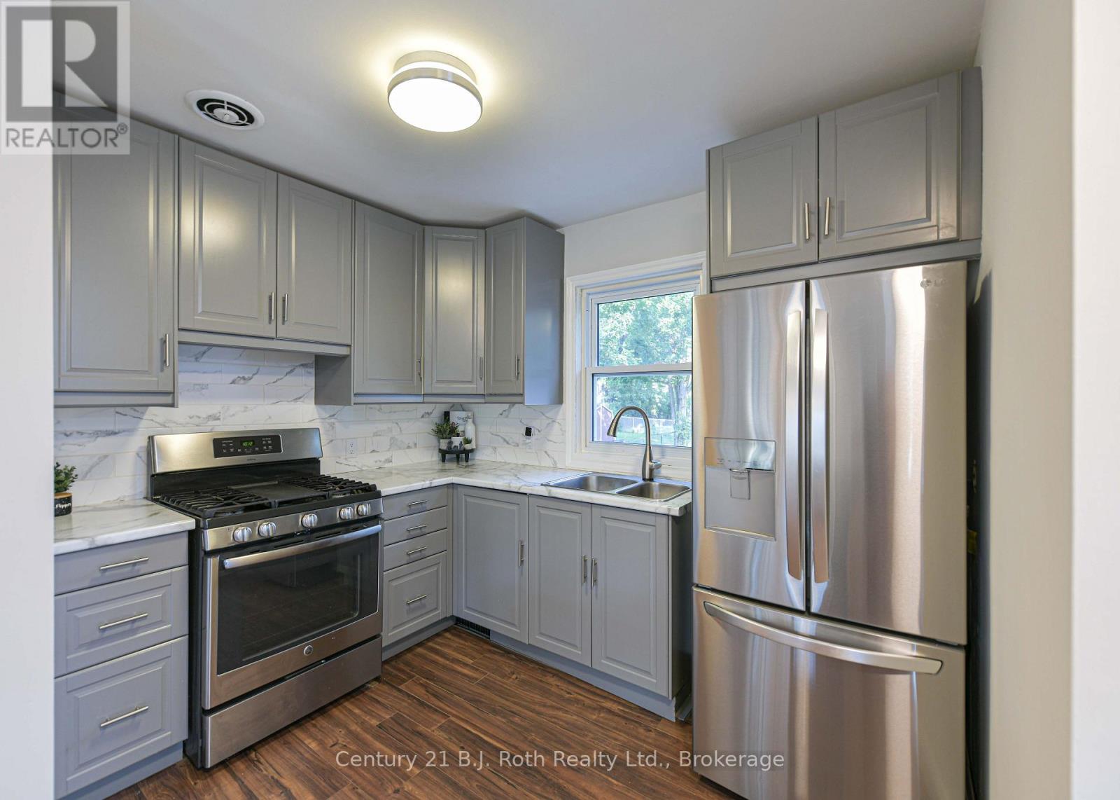 28 BORLAND STREET W - 14