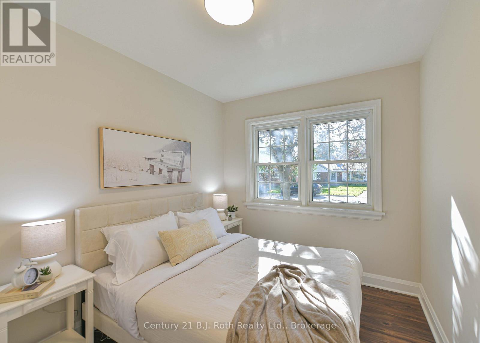 28 BORLAND STREET W - Image 21